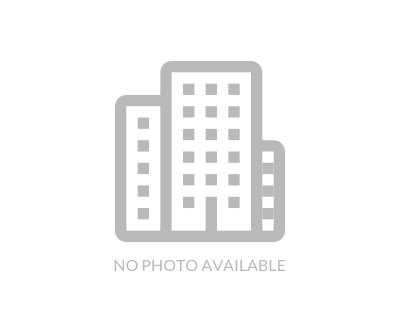 HOLIDAY INN EXPRESS & SUITES D